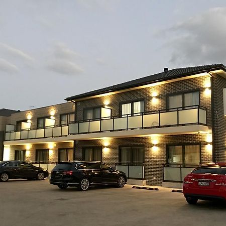 Value Suites Penrith Esterno foto