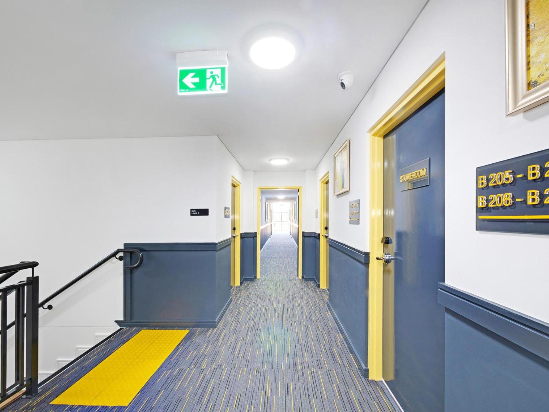 Value Suites Penrith Esterno foto