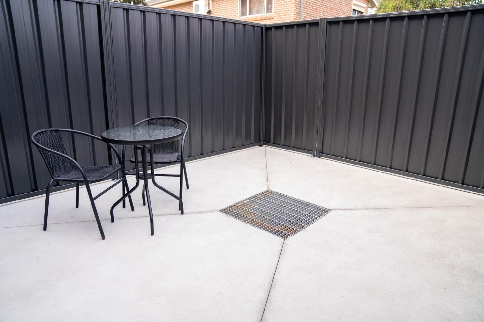 Value Suites Penrith Esterno foto