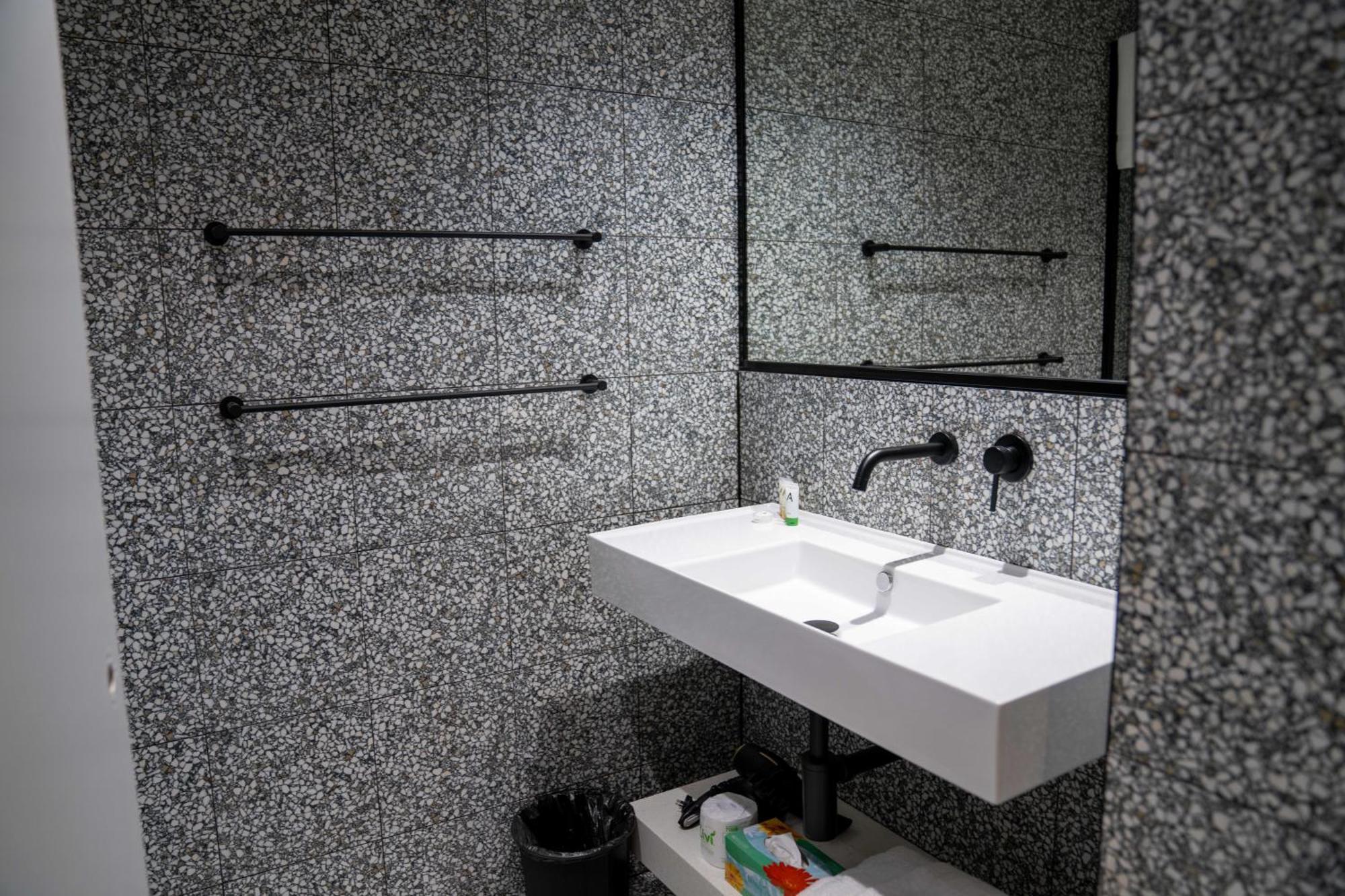 Value Suites Penrith Esterno foto