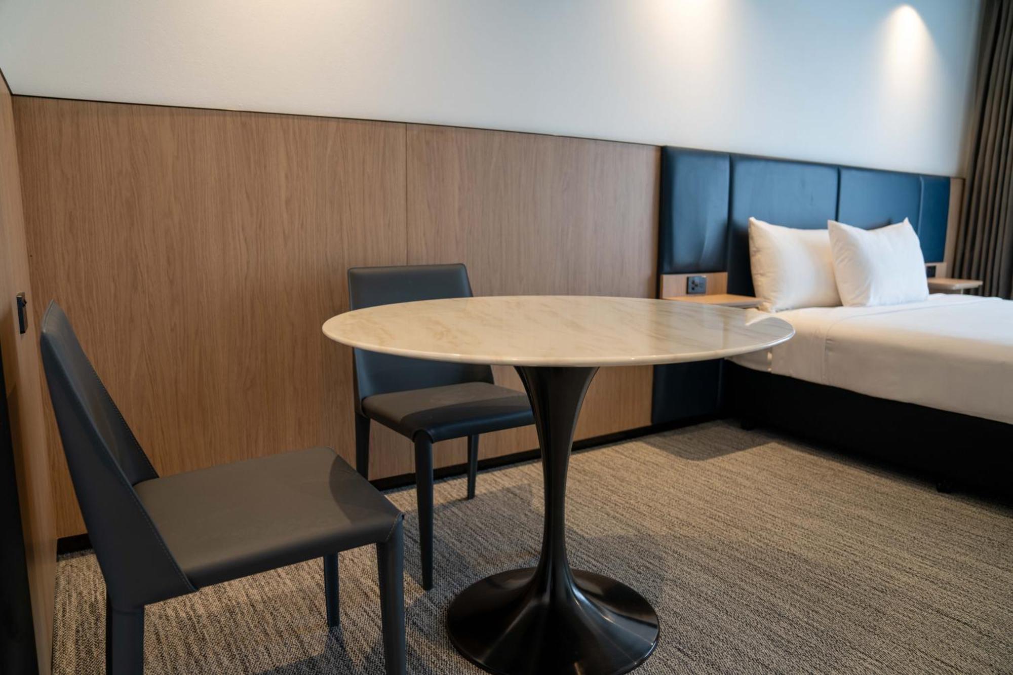 Value Suites Penrith Esterno foto