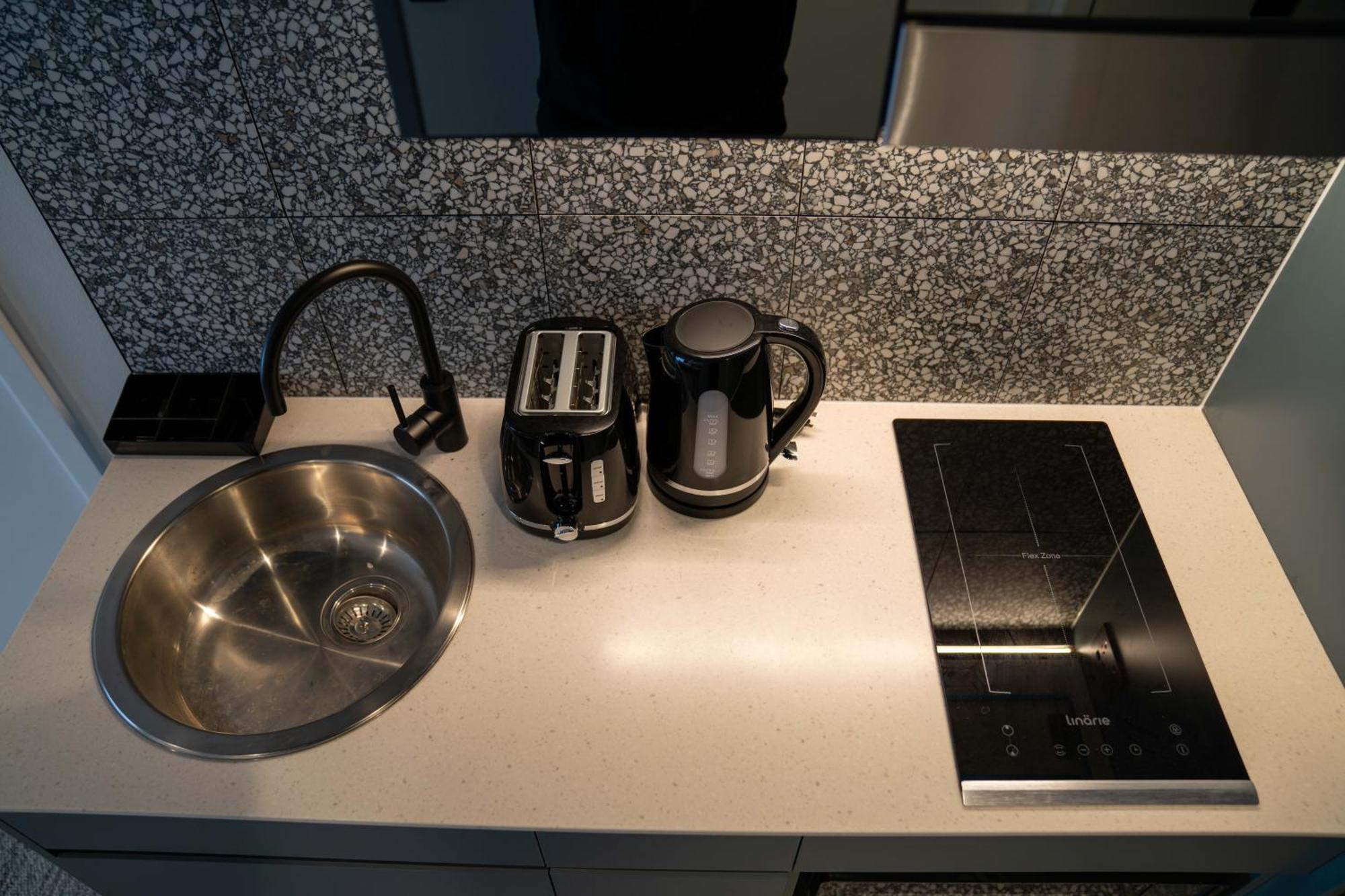 Value Suites Penrith Esterno foto