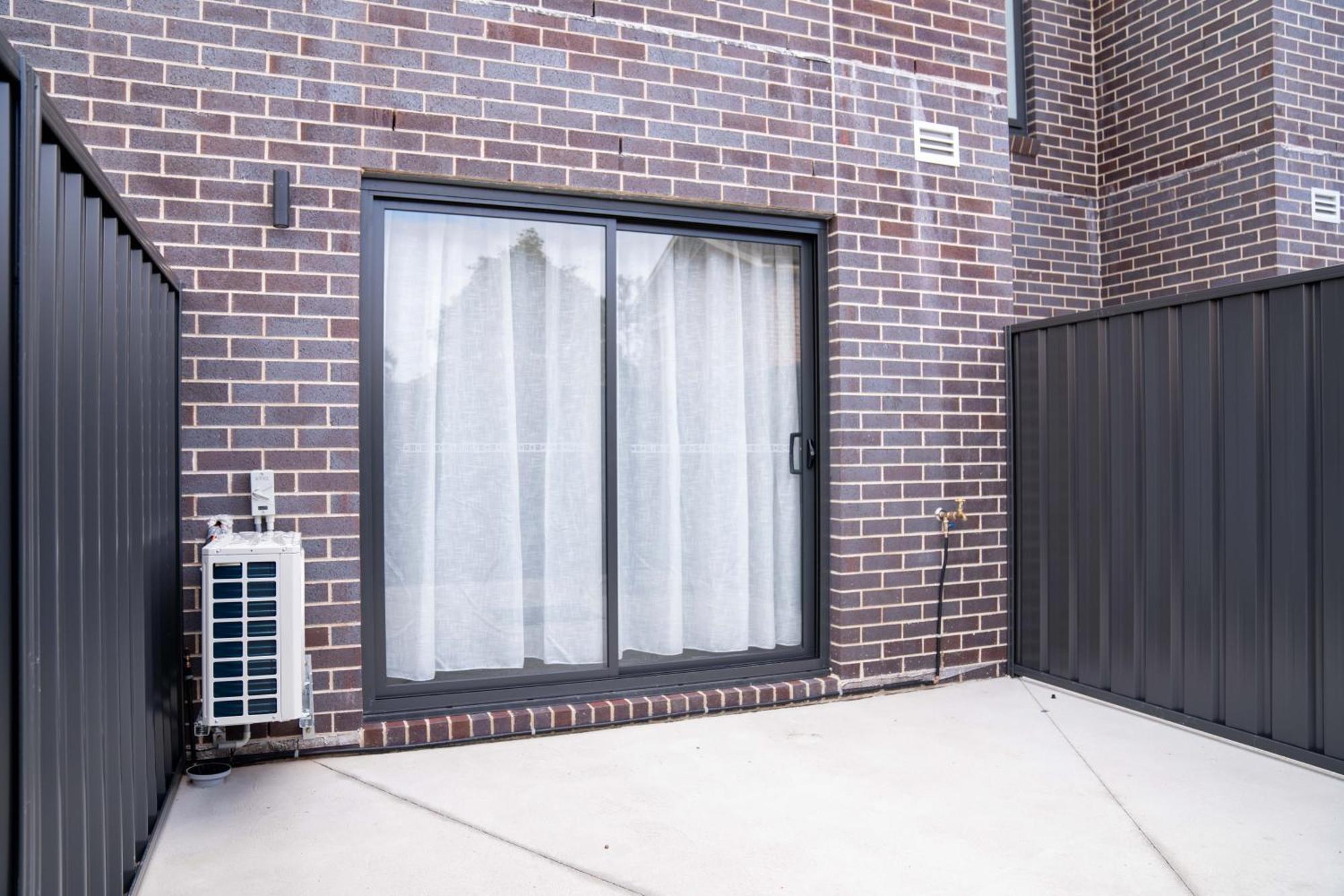 Value Suites Penrith Esterno foto