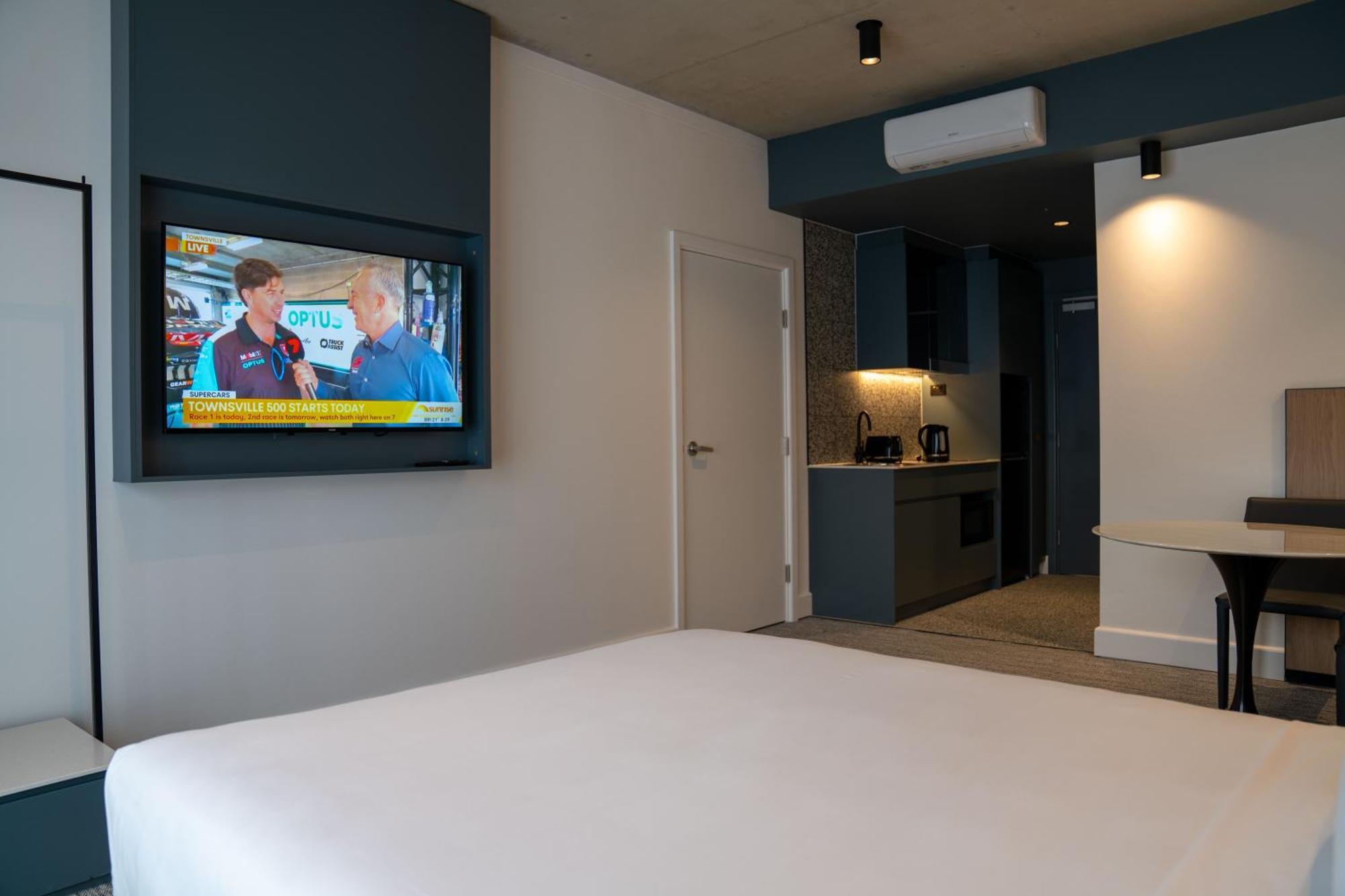 Value Suites Penrith Esterno foto
