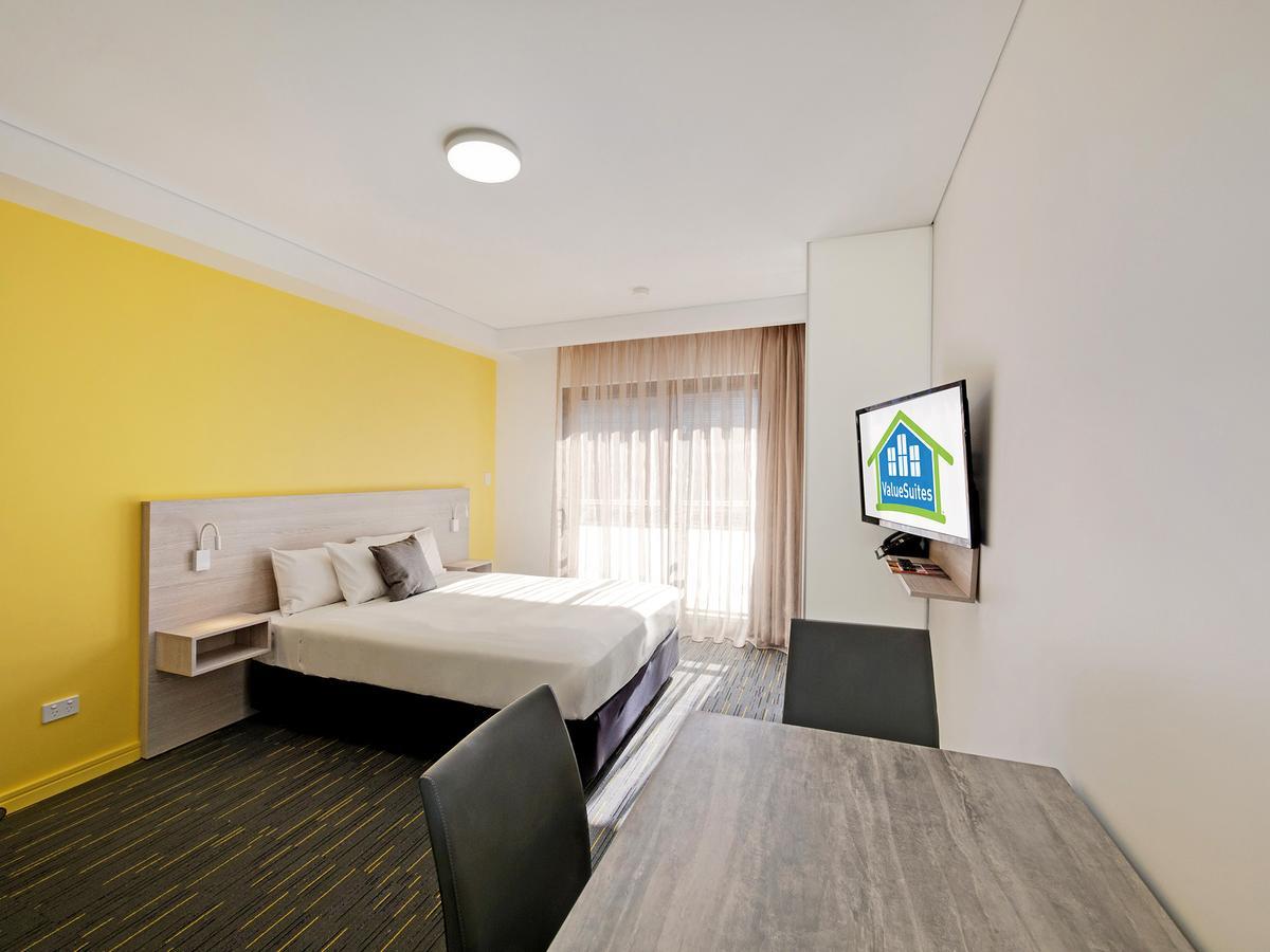 Value Suites Penrith Esterno foto