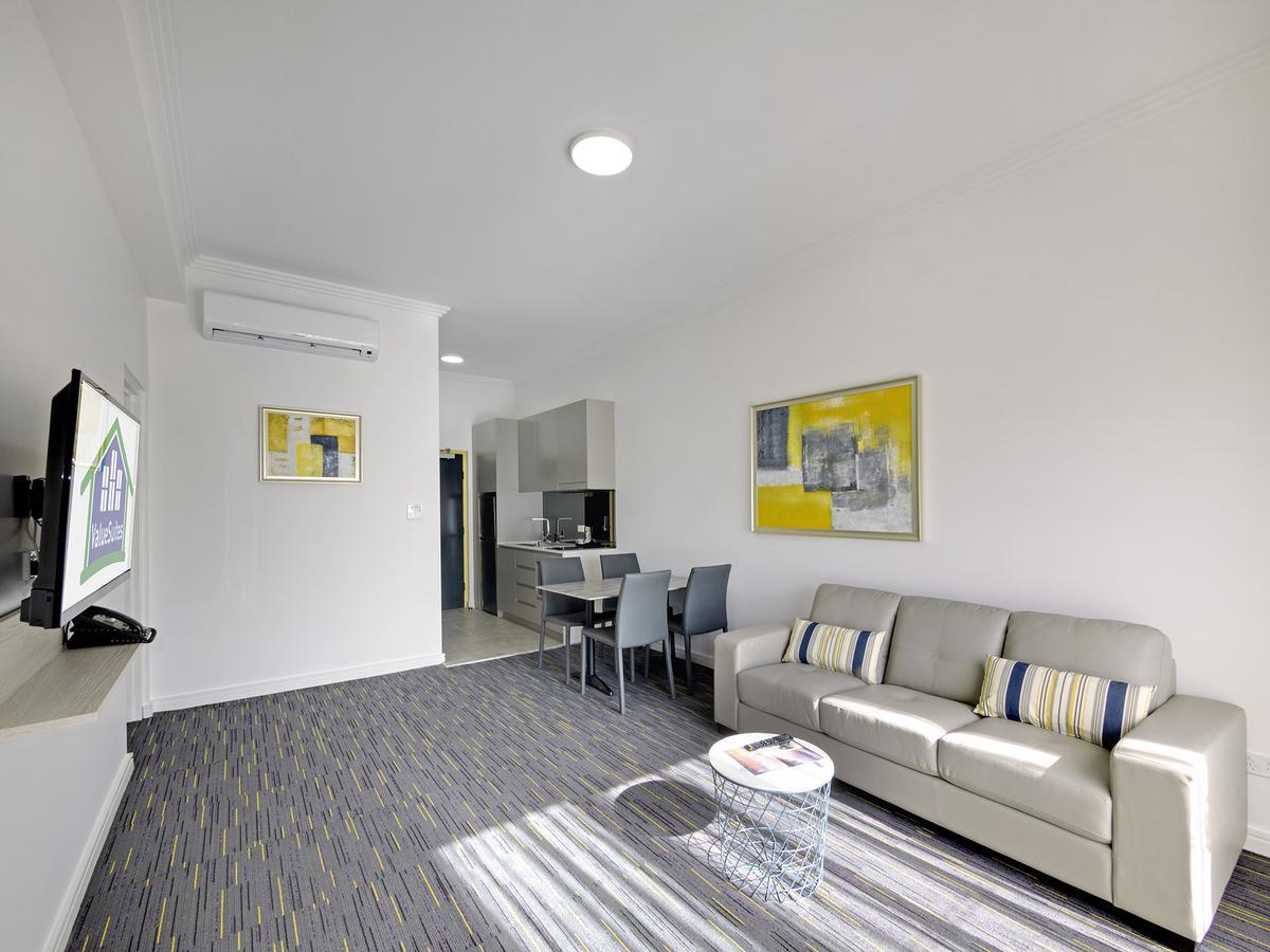 Value Suites Penrith Esterno foto