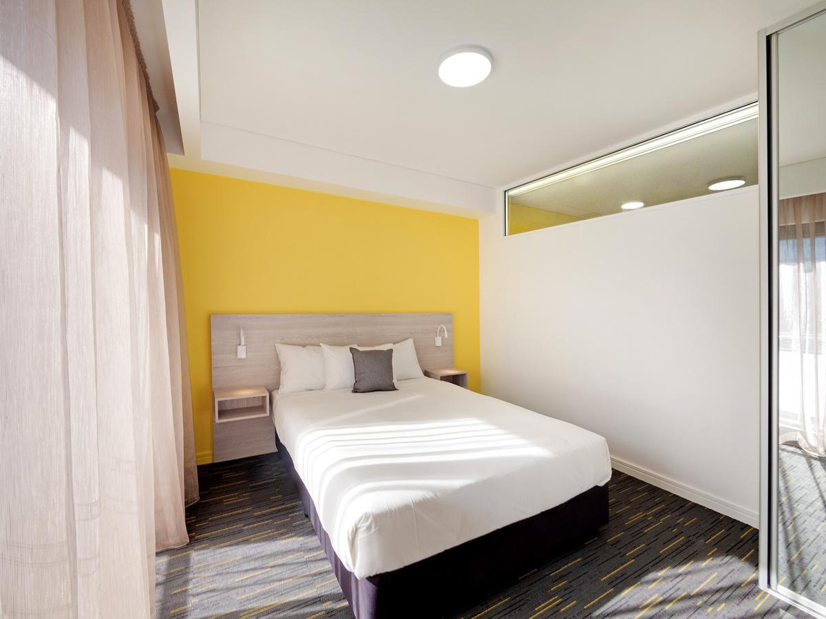 Value Suites Penrith Esterno foto