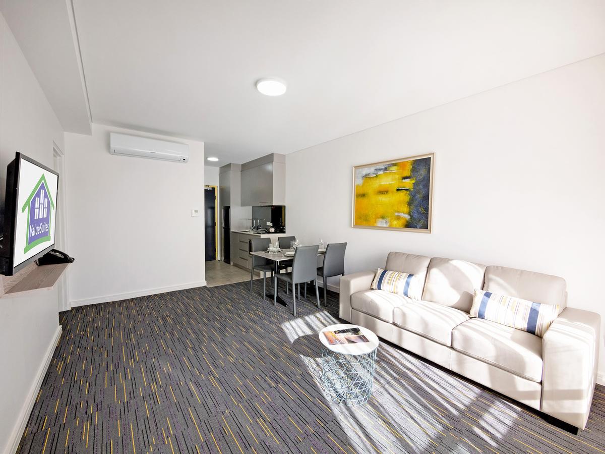 Value Suites Penrith Esterno foto