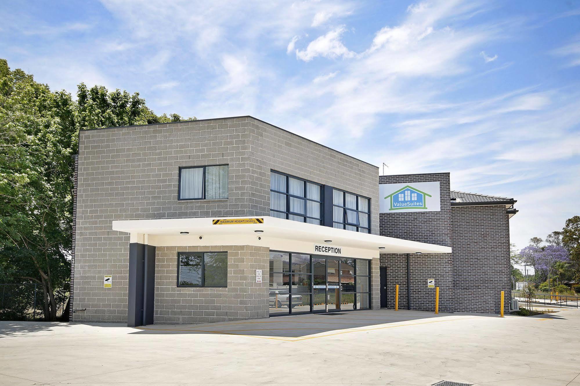 Value Suites Penrith Esterno foto